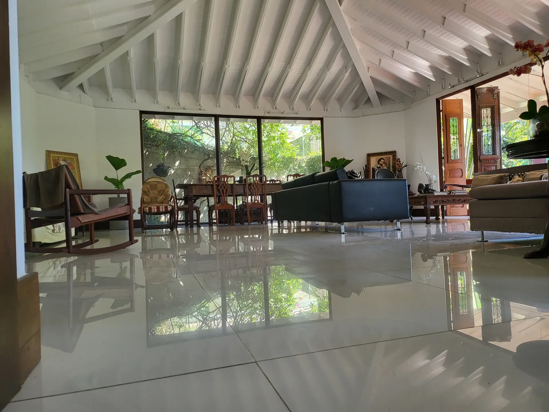 Furnished house with 6 suites and 1500 m² on the 3rd floor