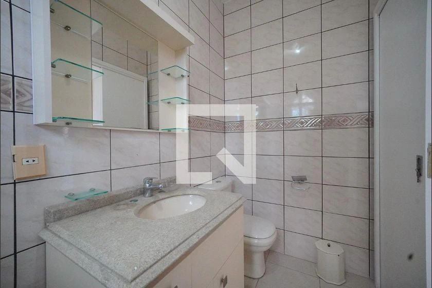 Furnished house, 350 m², with a glass-enclosed balcony — photo 19