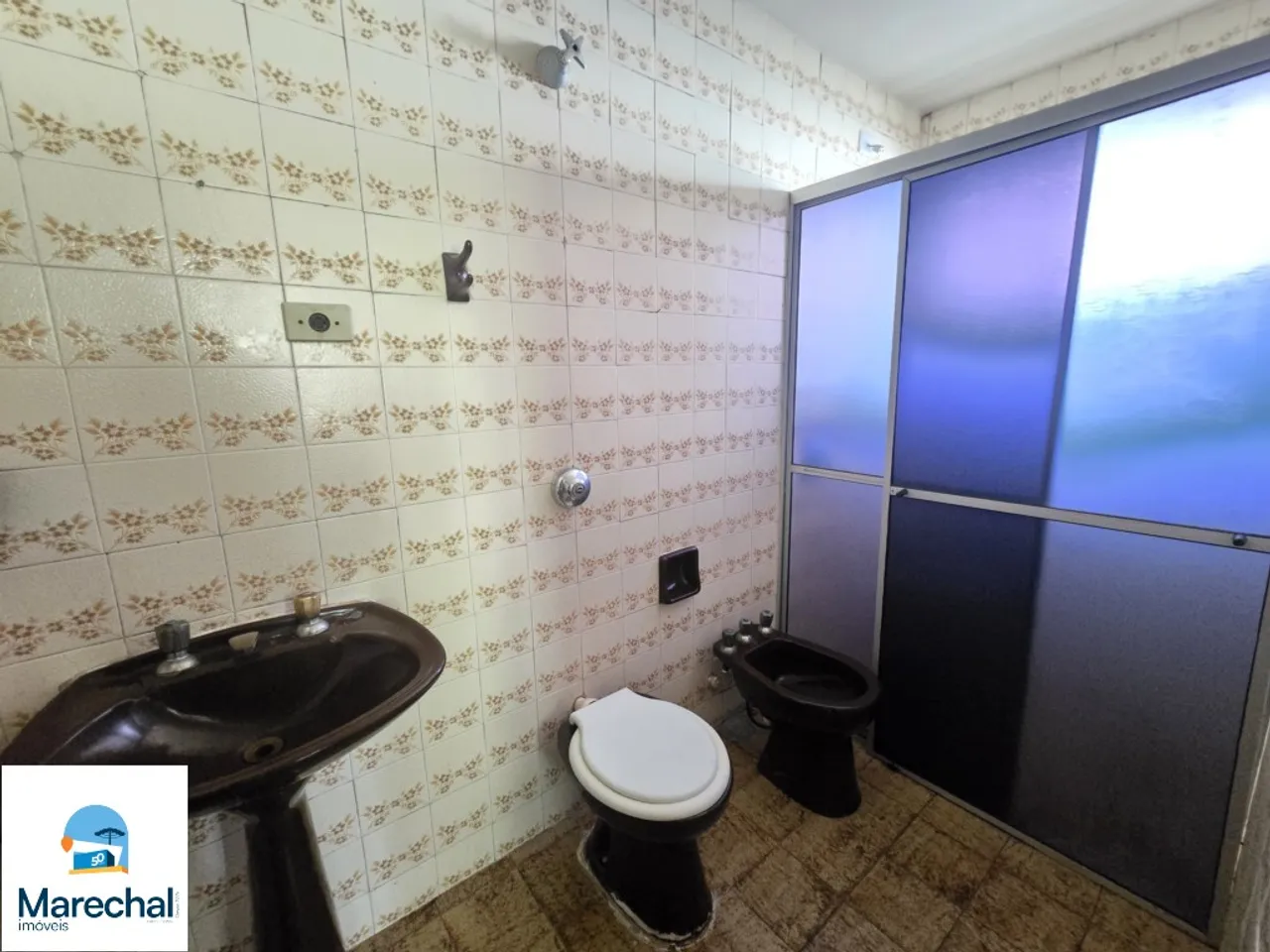 House with 3 bedrooms, 1 en-suite and 4 parking spots — photo 18