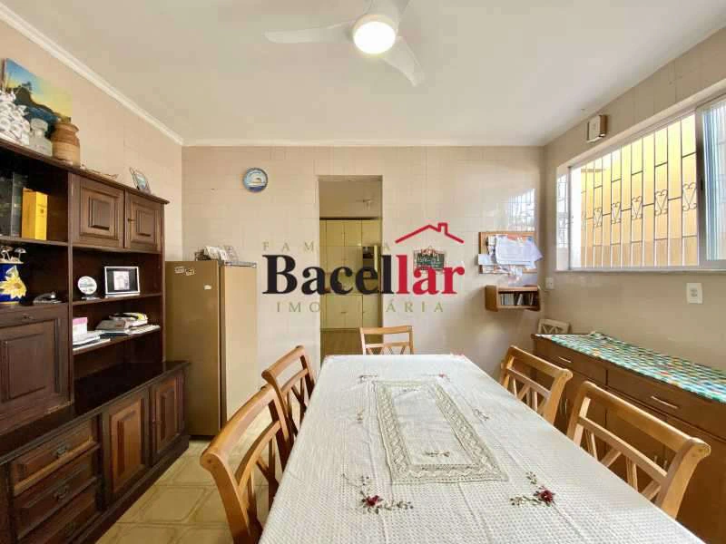Furnished house with 4 bedrooms and a balcony — photo 9