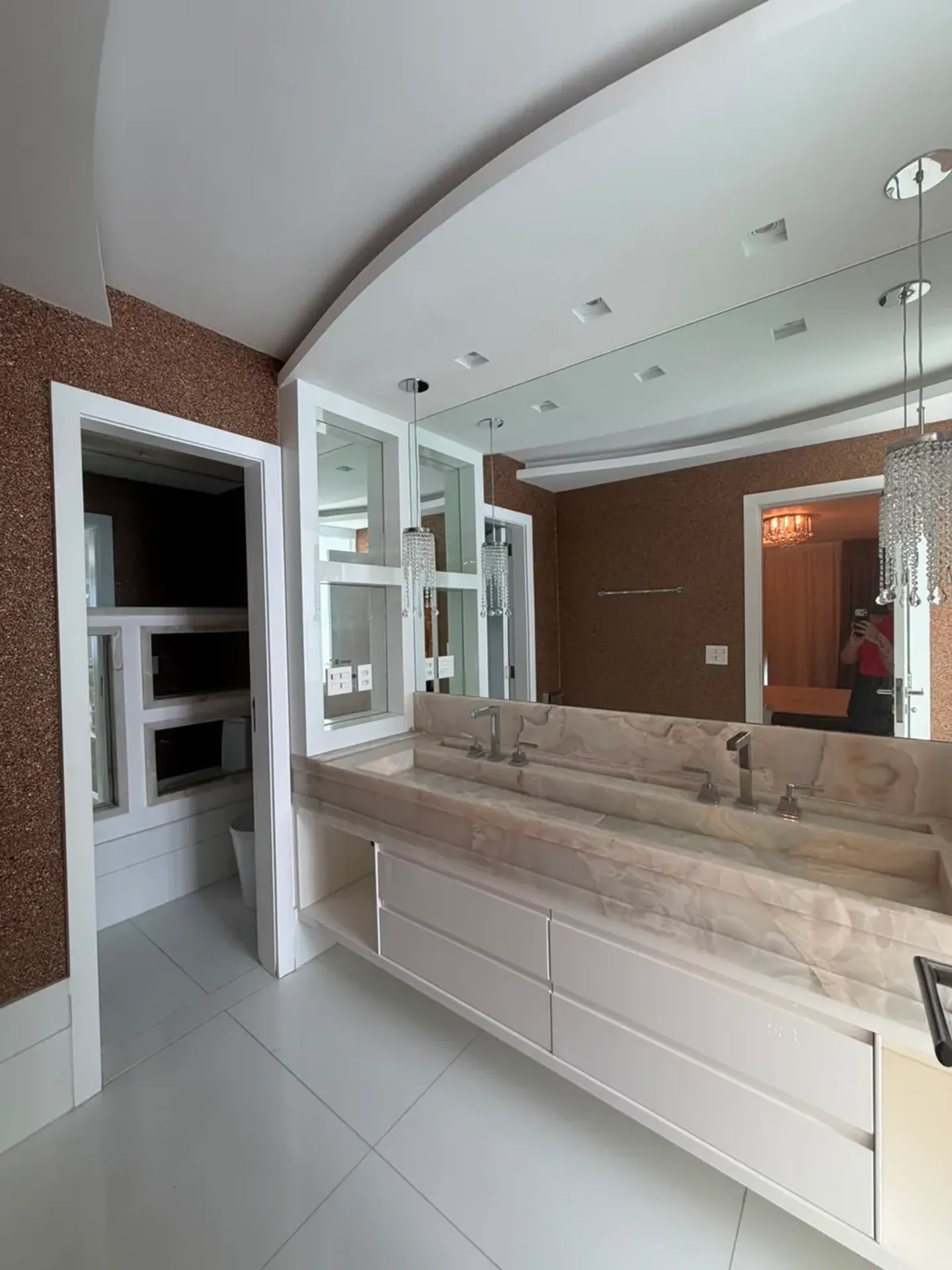 Furnished house with 5 bedrooms and 5 bathrooms, 700 m² — photo 30