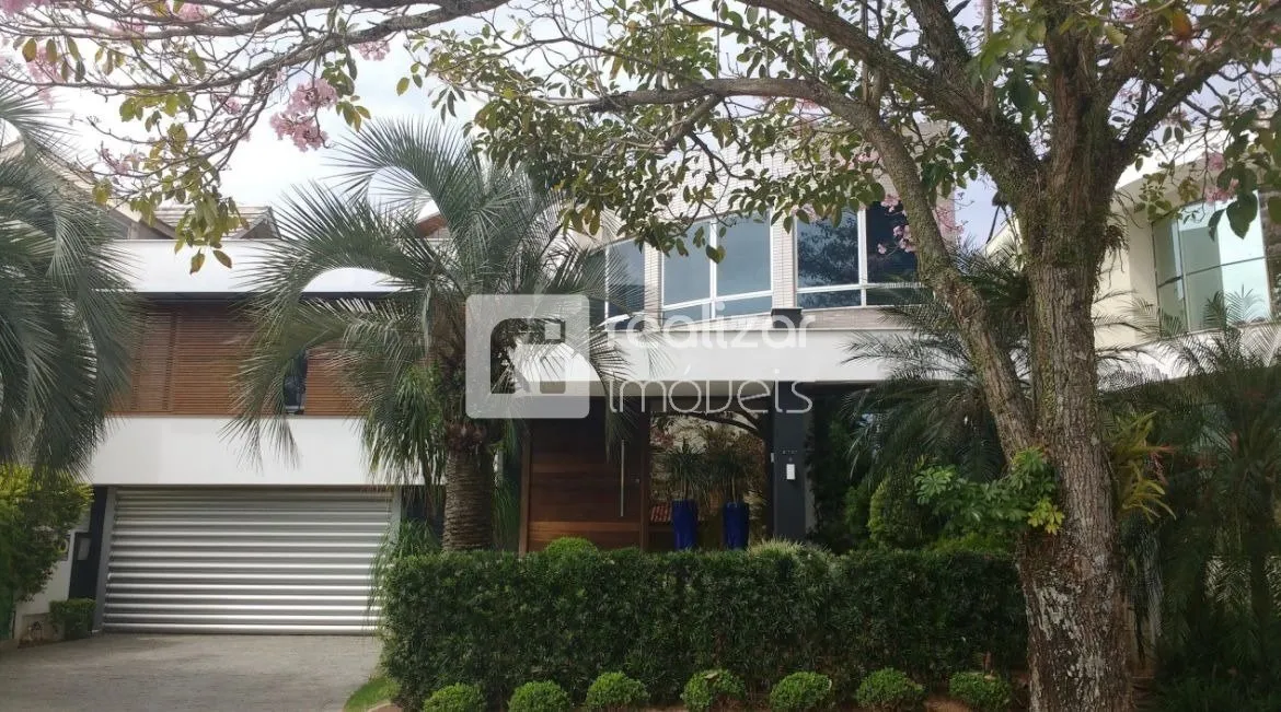 Furnished 600 m² house with 5 en-suite suites and parking — photo 3