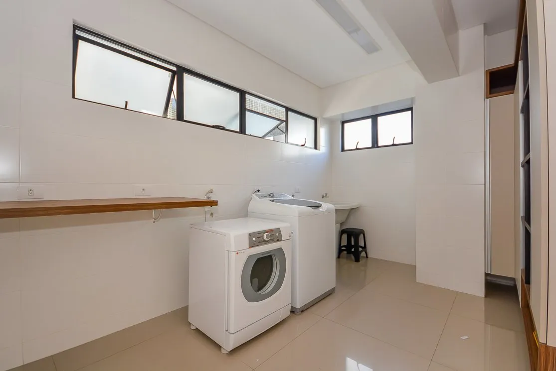 2-bedroom apartment with a grill on the balcony — photo 13