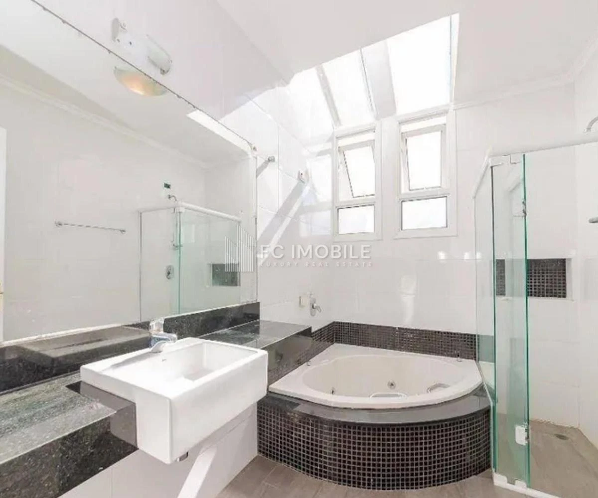 Casa mobiliada com 5 dormitórios e 6 banheiros, 405 m² — photo 20