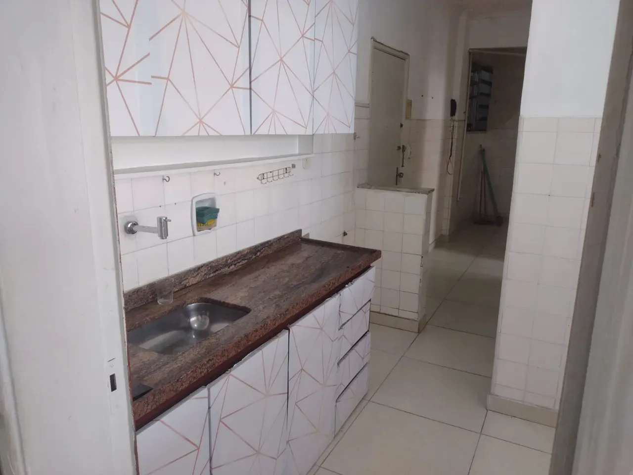 Apartment on the 1st floor with wood or laminate floors — photo 2