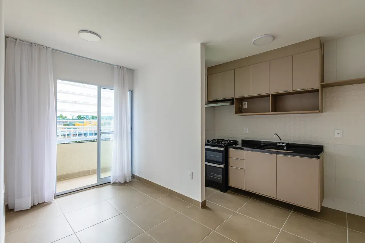 48 m² rental apartment with 2 bedrooms and city view — photo 3