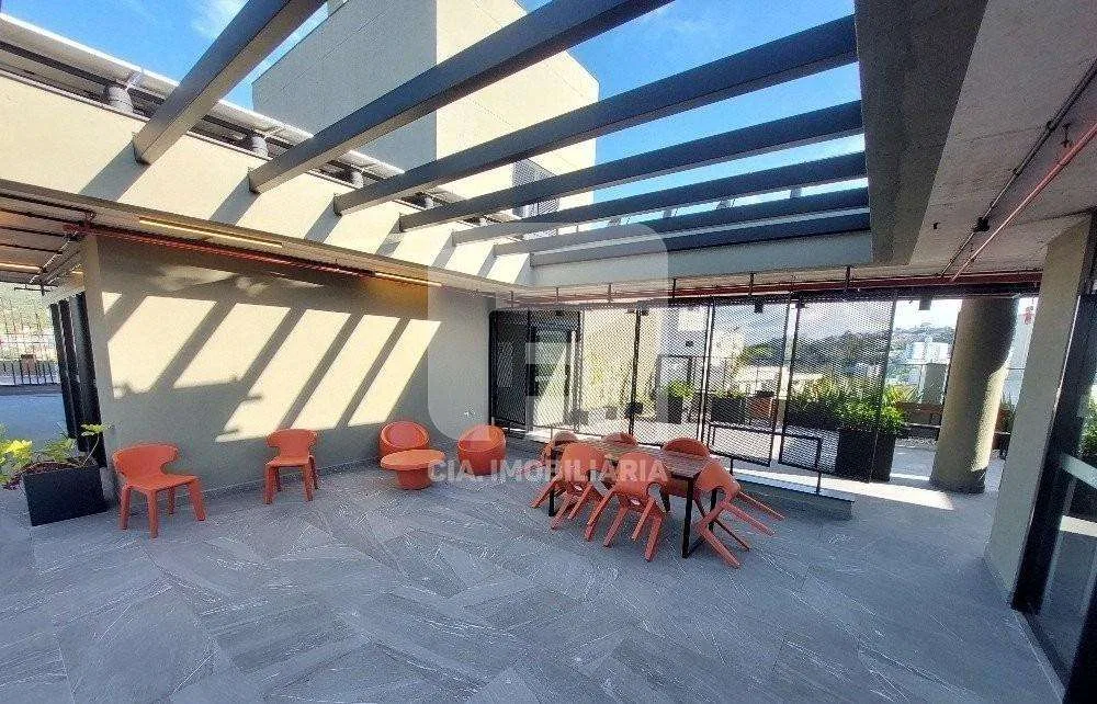 Floor-to-ceiling windows in a one-bedroom apartment, 32 m² — photo 16