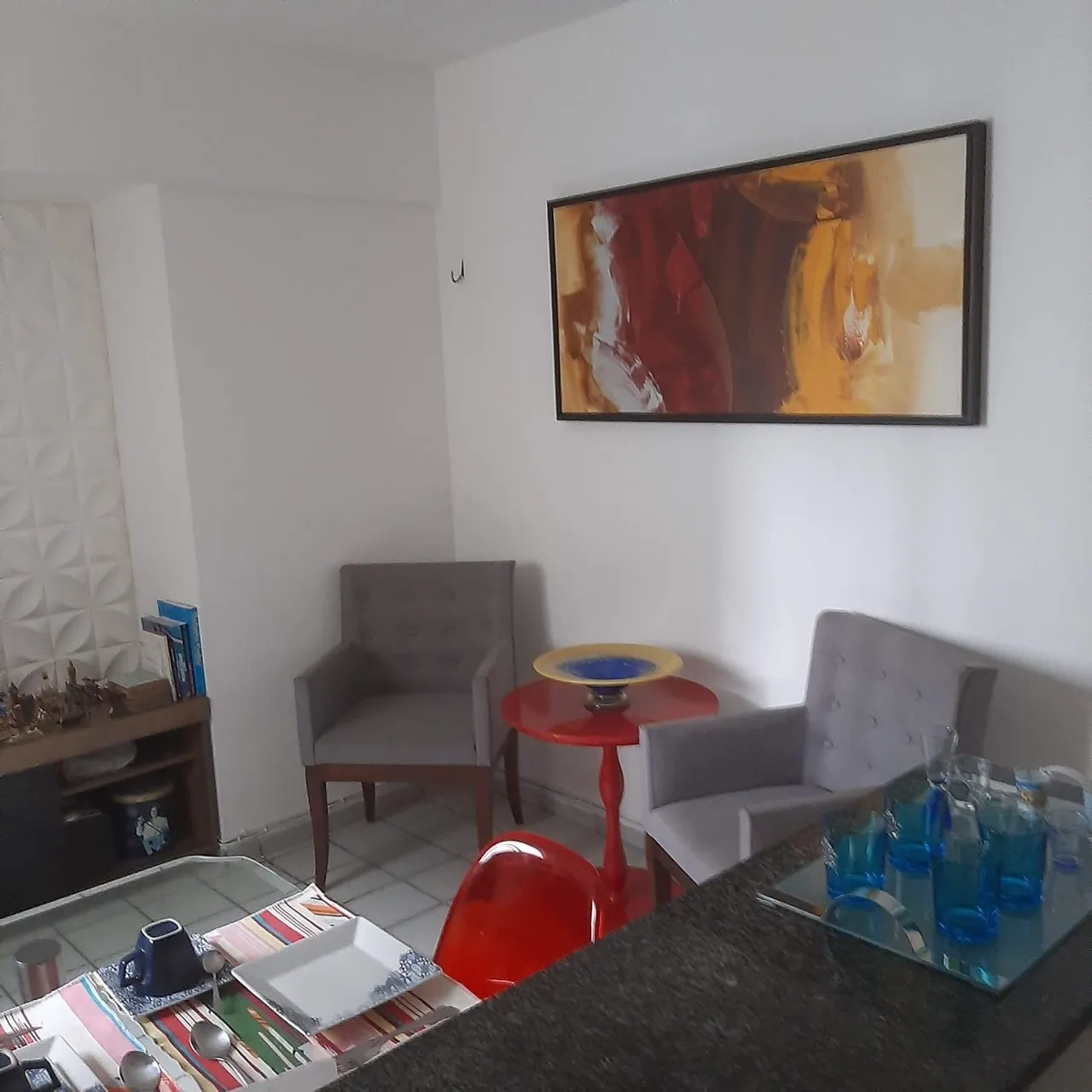 Furnished 1-bedroom apartment with open-plan kitchen — photo 12