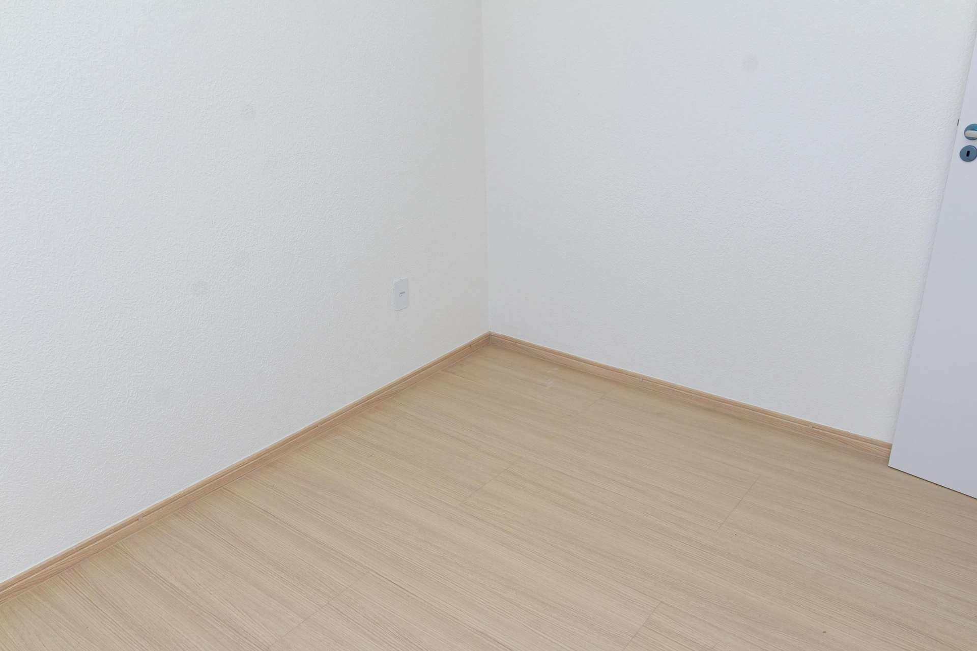 2-bedroom apartment in a building with a pool — photo 61