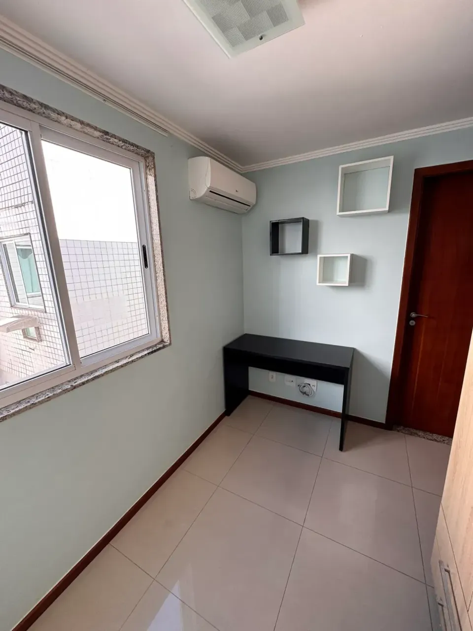 Apartamento com 4 quartos e cozinha separada fechada — photo 8