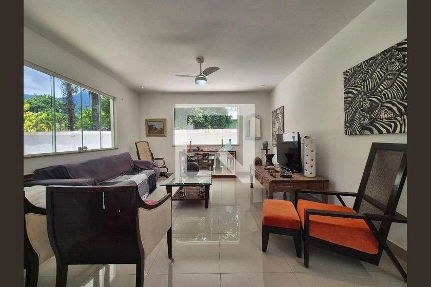 Furnished house with 3 en-suite bedrooms and shared BBQ — photo 28