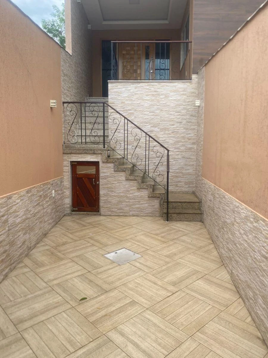 House with 1 en-suite bedroom and 1 total bathroom — photo 10