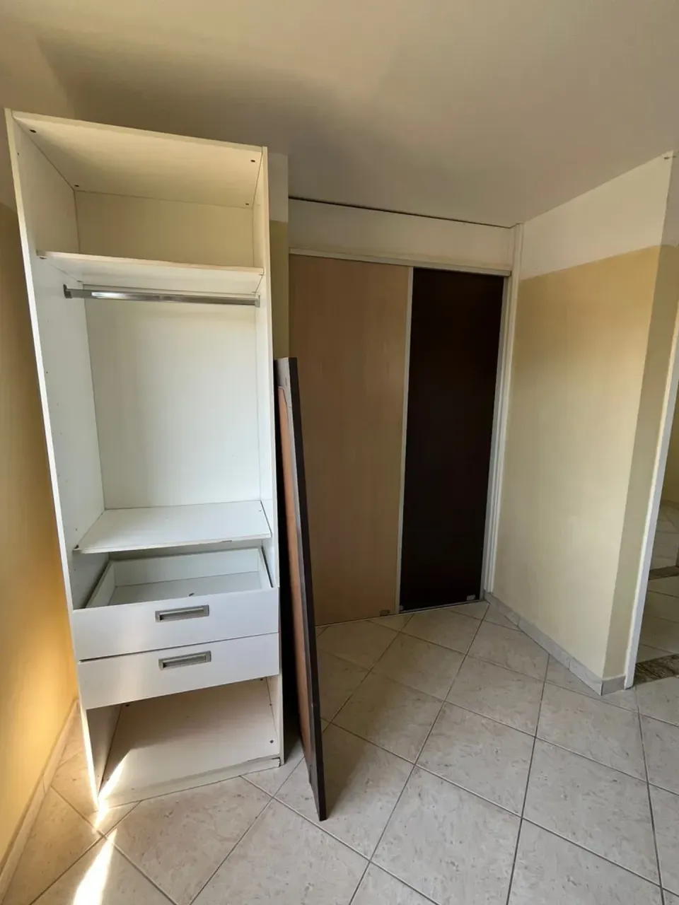 Unfurnished 66 m² apartment with 3 bedrooms — photo 8