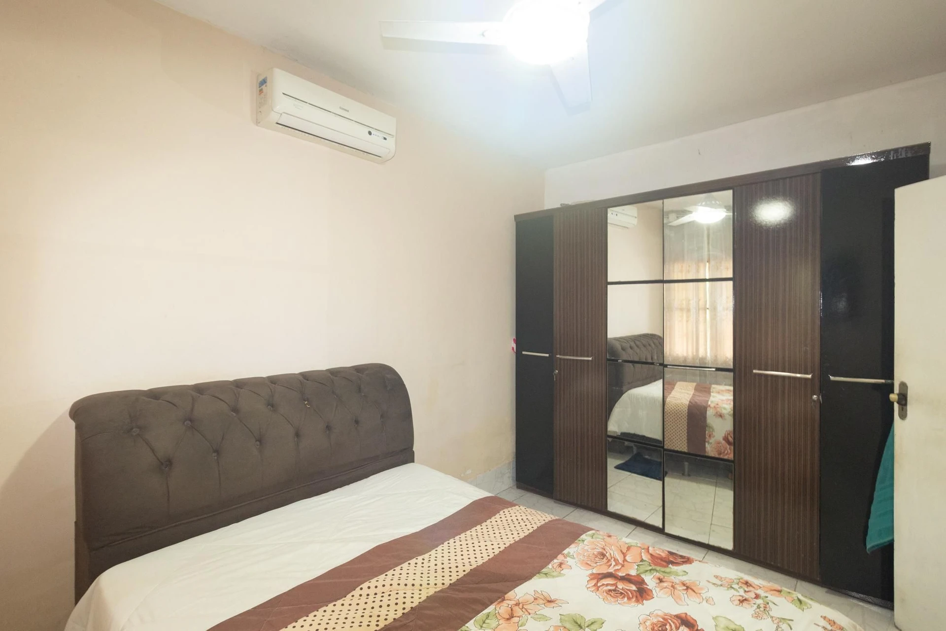 360 m² house with a home office and a garden — photo 5