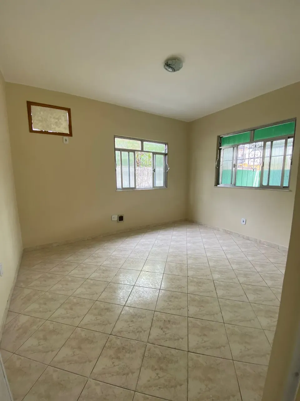 Casa sin muebles con 2 dormitorios y balcón — photo 2