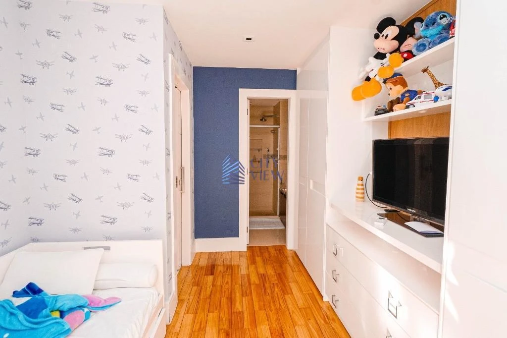 Dishwasher in a 4-bedroom apartment, 280 m² — photo 48