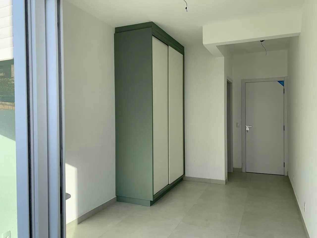 House with 3 bedrooms and an open-plan kitchen — photo 3