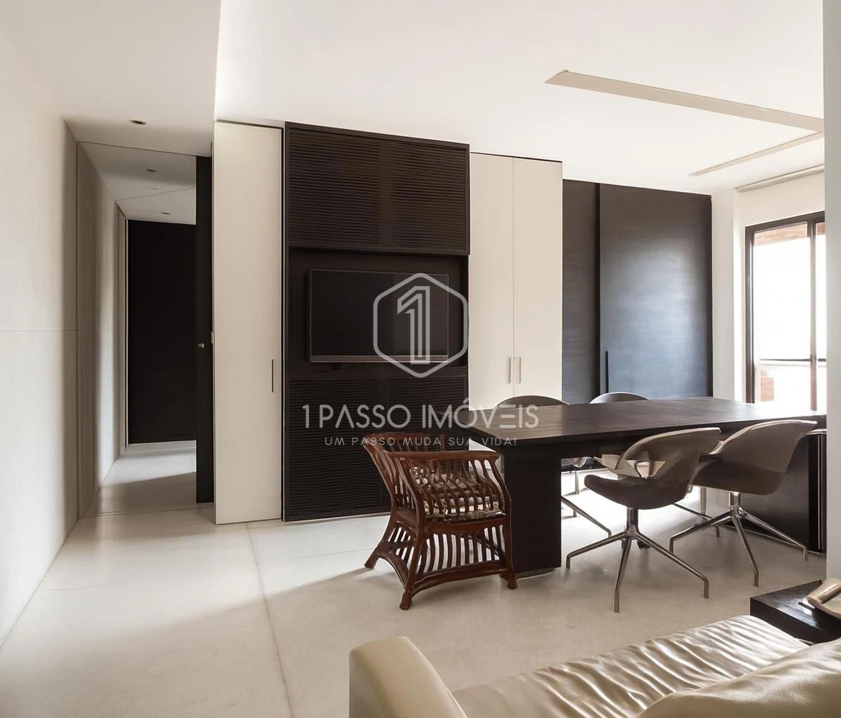 82 m² apartment with 2 en-suite bedrooms and balcony — photo 6