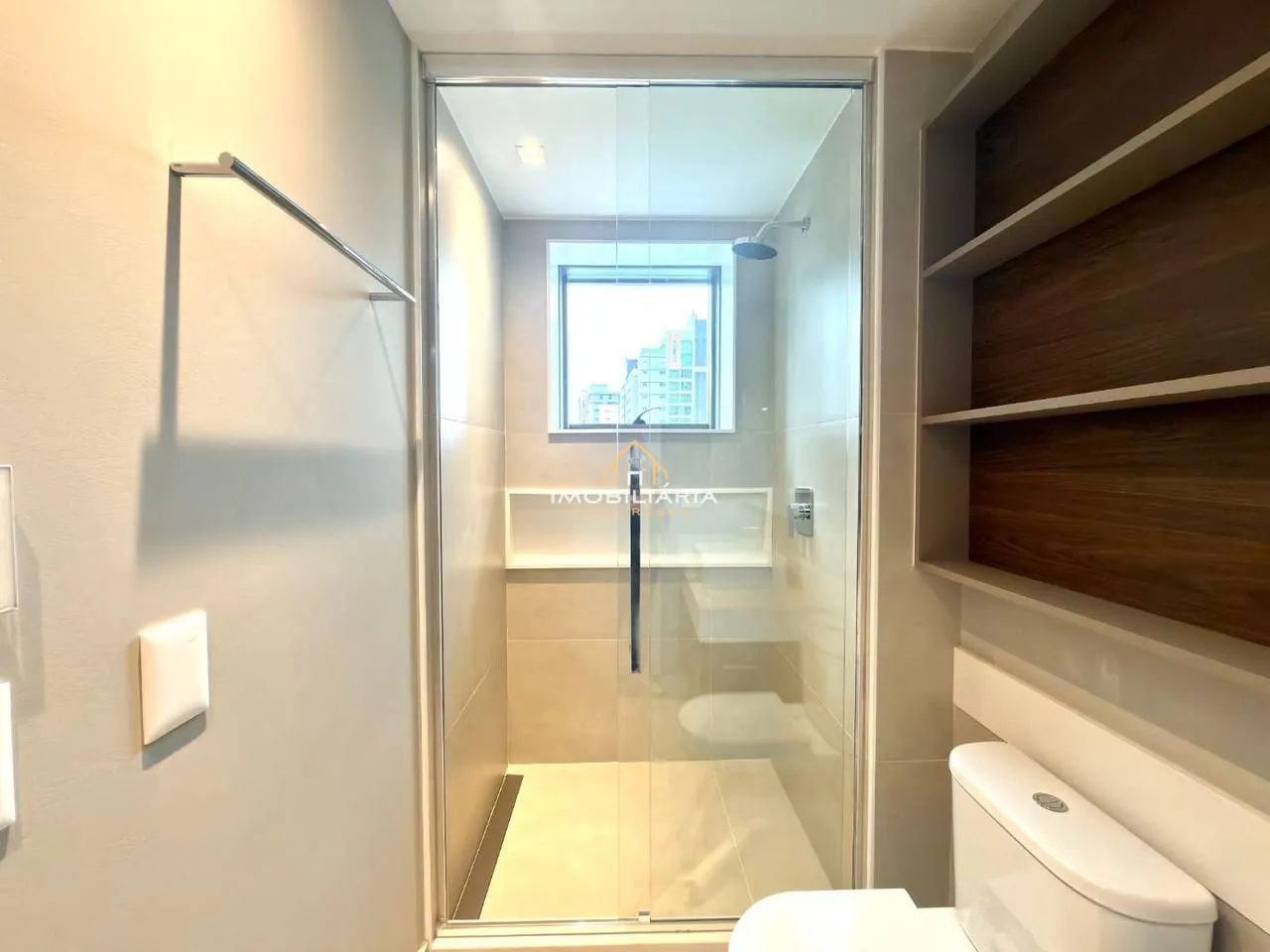 Floor-to-ceiling windows in a 3-bedroom apartment, 138 m² — photo 90