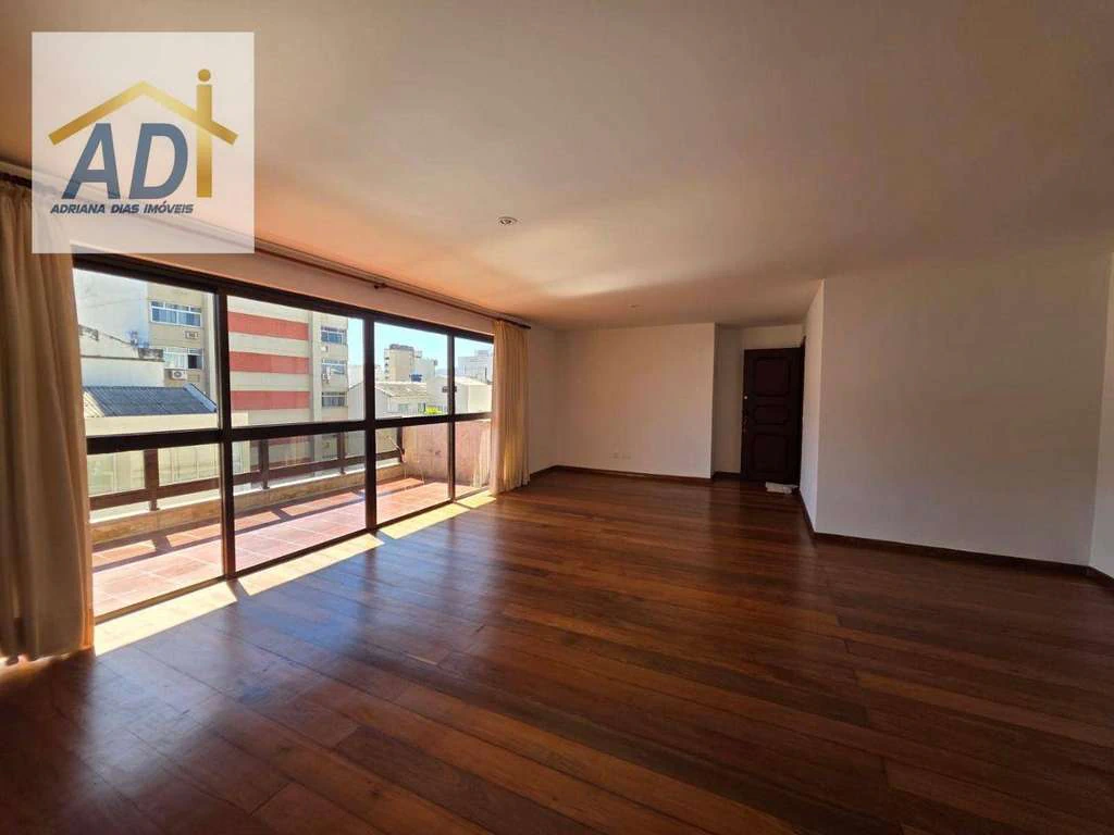 Apartamento de 142 m² com 3 quartos e cozinha fechada — photo 2