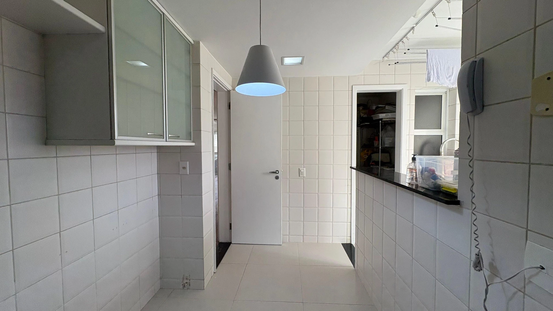 3-bedroom apartment with a glass-enclosed balcony — photo 36