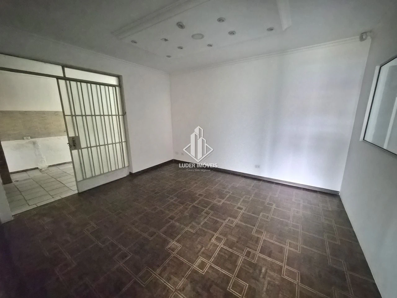 4-bedroom house with a garden in Curitiba — photo 24
