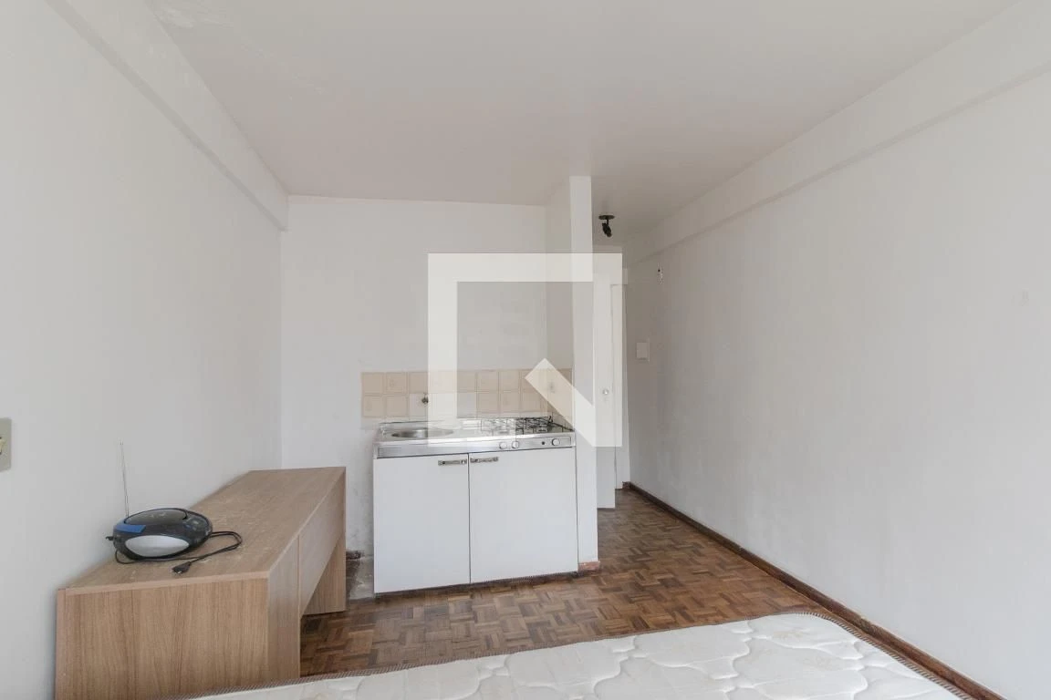 Apartment, 37 m², with wood or laminate floors — photo 11