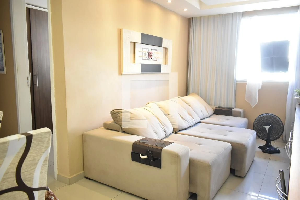 Furnished apartment with open-plan kitchen and 2 bedrooms — photo 4
