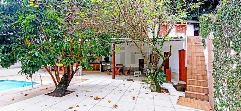 Casa térrea de 350 m² com 6 quartos e 5 suítes — photo 6