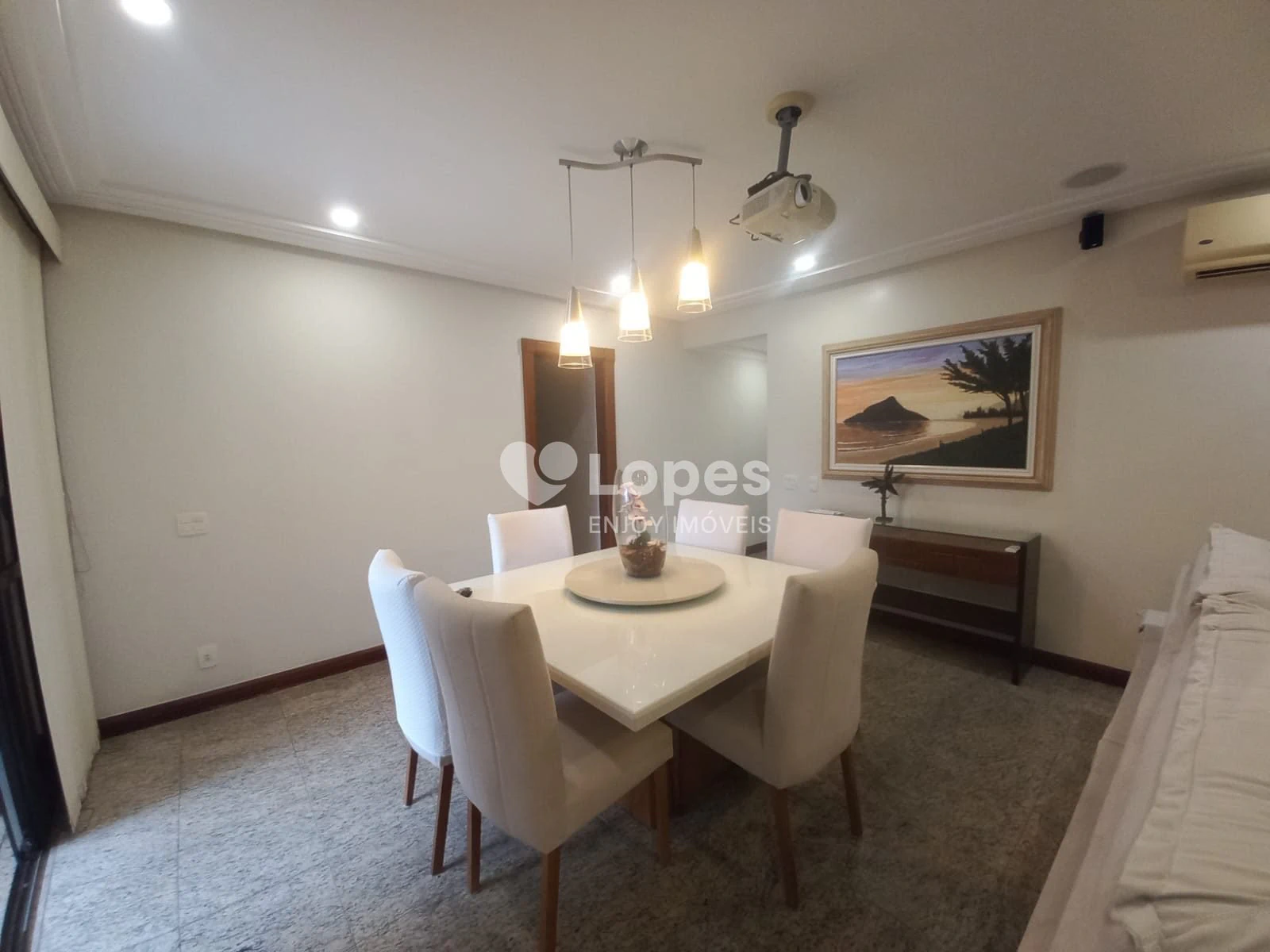 4-bedroom apartment with a home office — photo 23