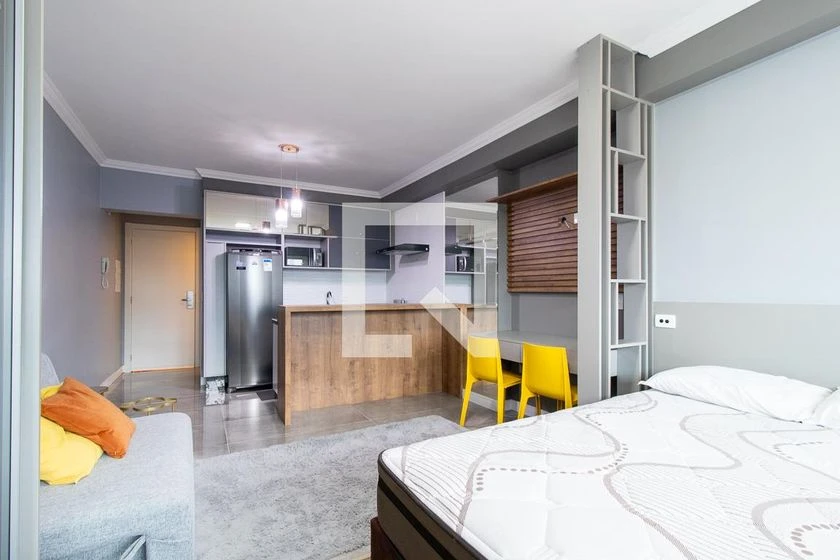 Studio mobiliado com cozinha aberta e 1 quarto — photo 3