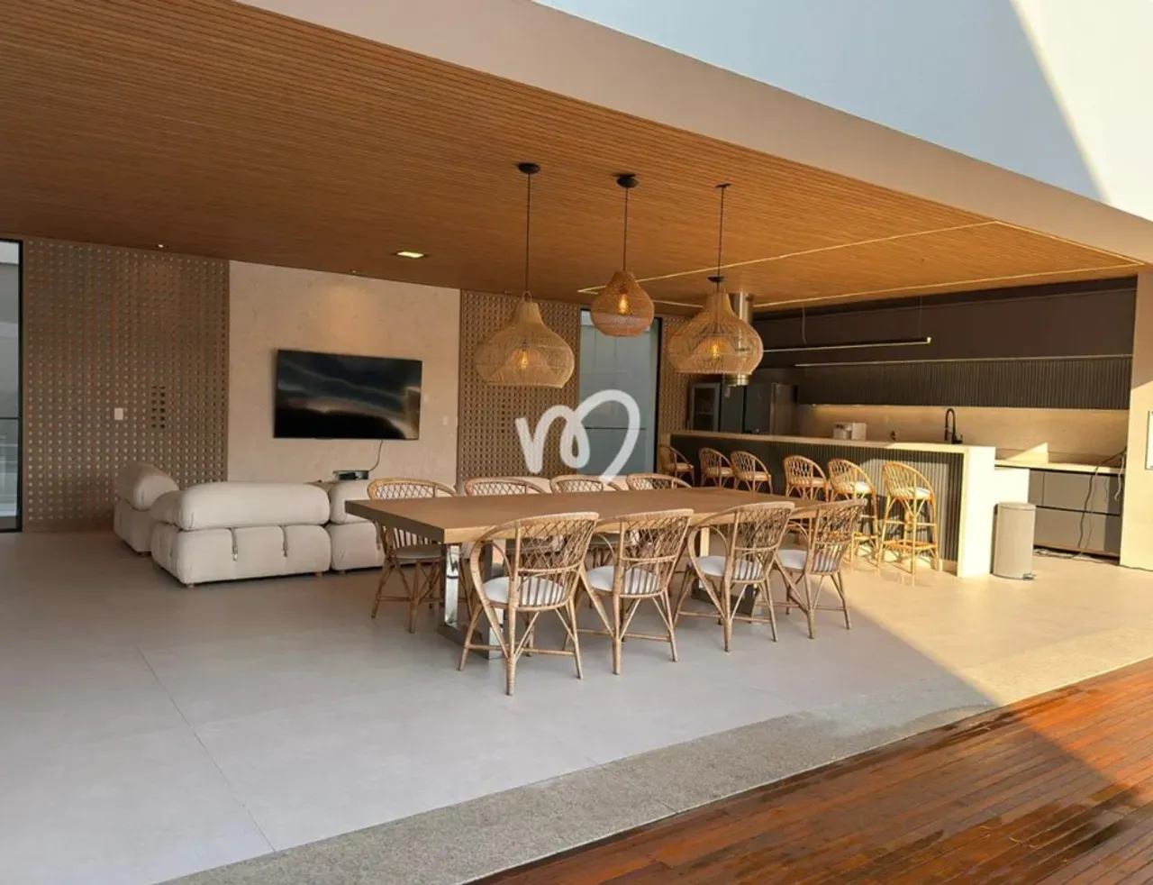 Furnished house with 5 bedrooms and an open kitchen — photo 23