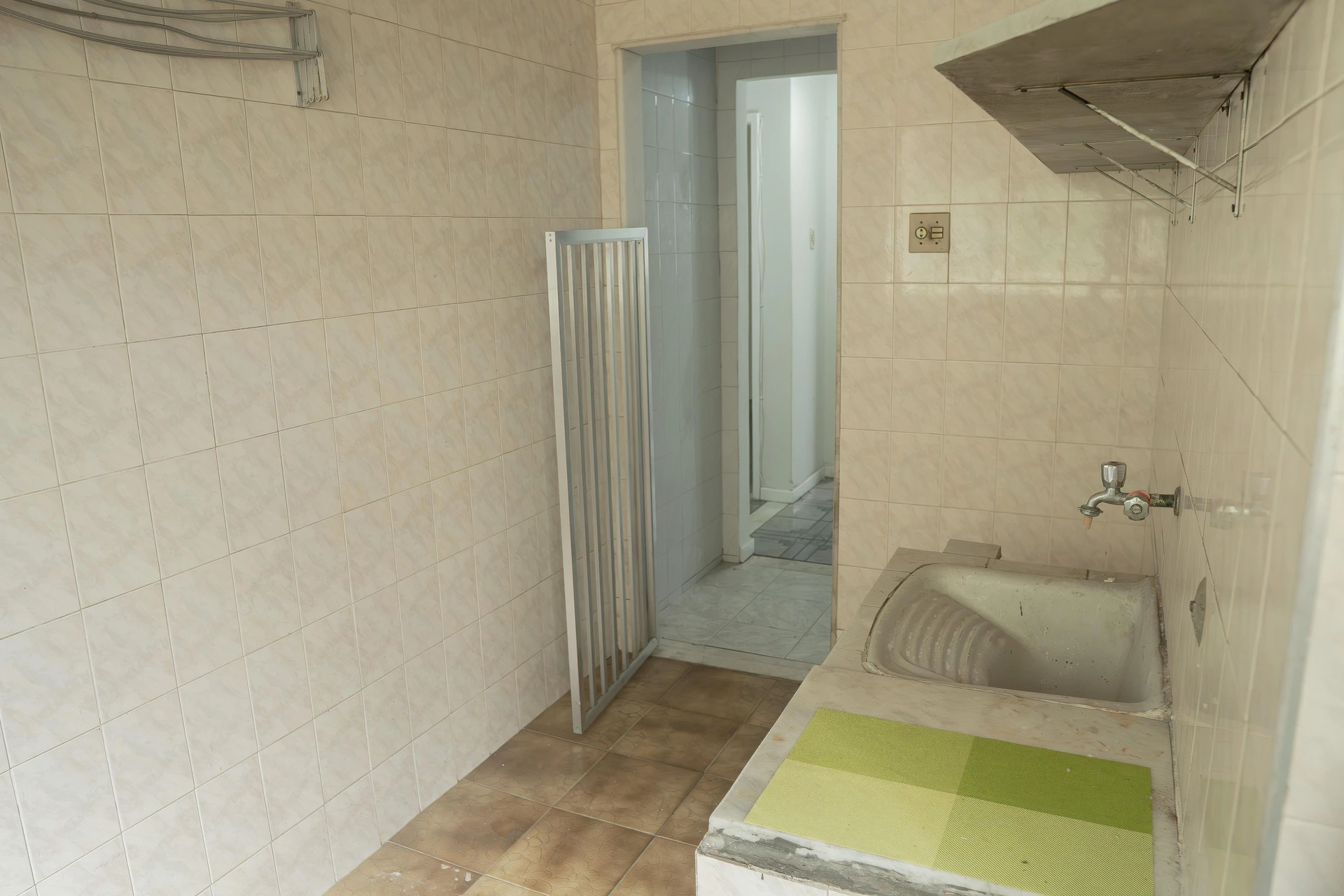 3-bedroom apartment, 1 with its own bathroom, 120 m² — photo 44