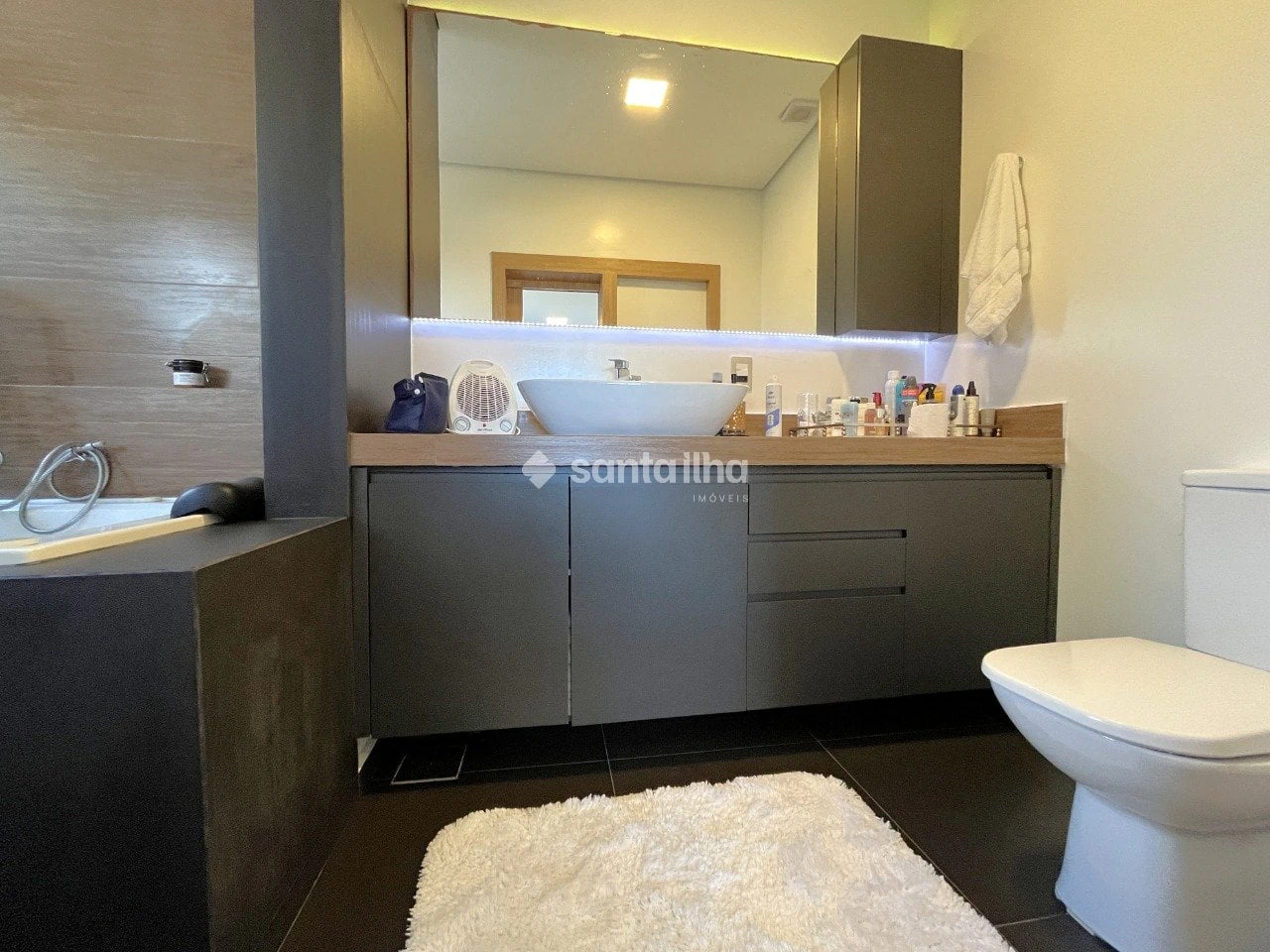 Casa de 4 quartos com banheira, Armação — photo 17