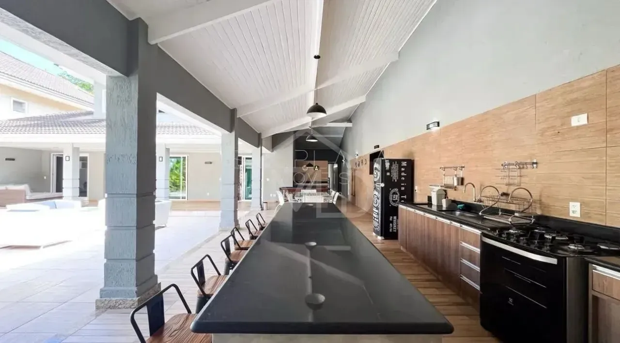 House with 4 suites, open-plan kitchen, 650 m² — photo 39