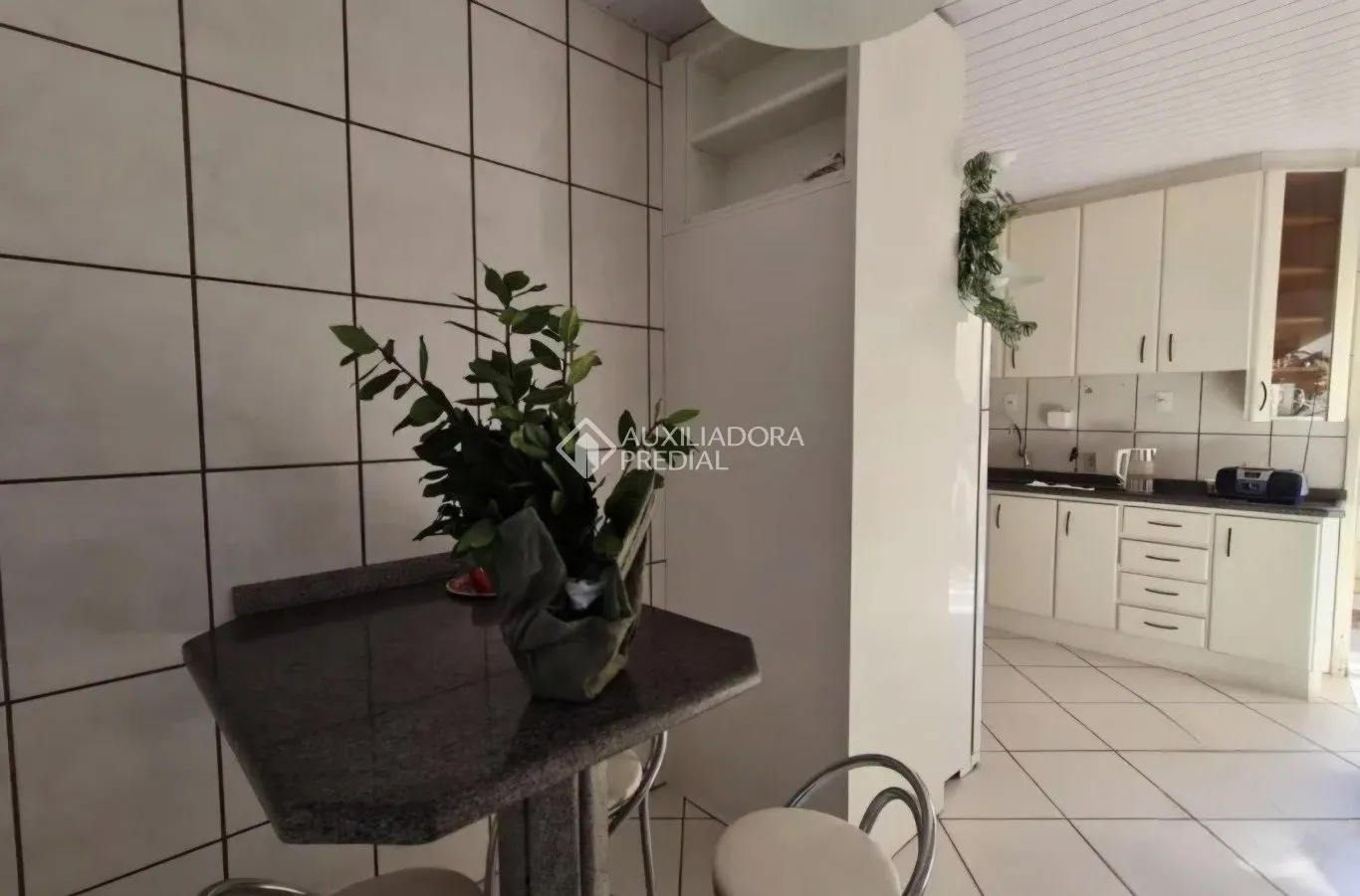 Casa con 5 dormitorios y cocina independiente con cocina a gas — photo 8
