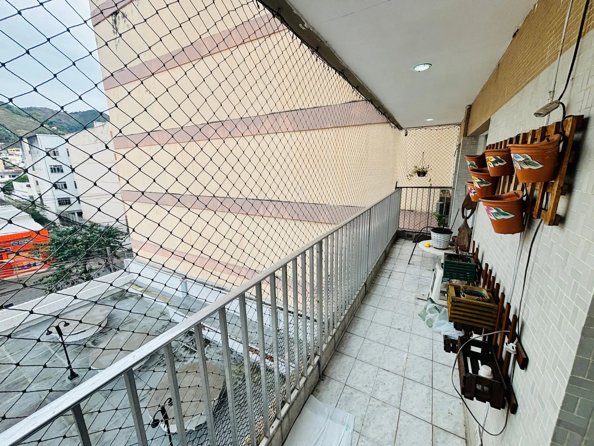 2-bedroom apartment with a mountain view — photo 30