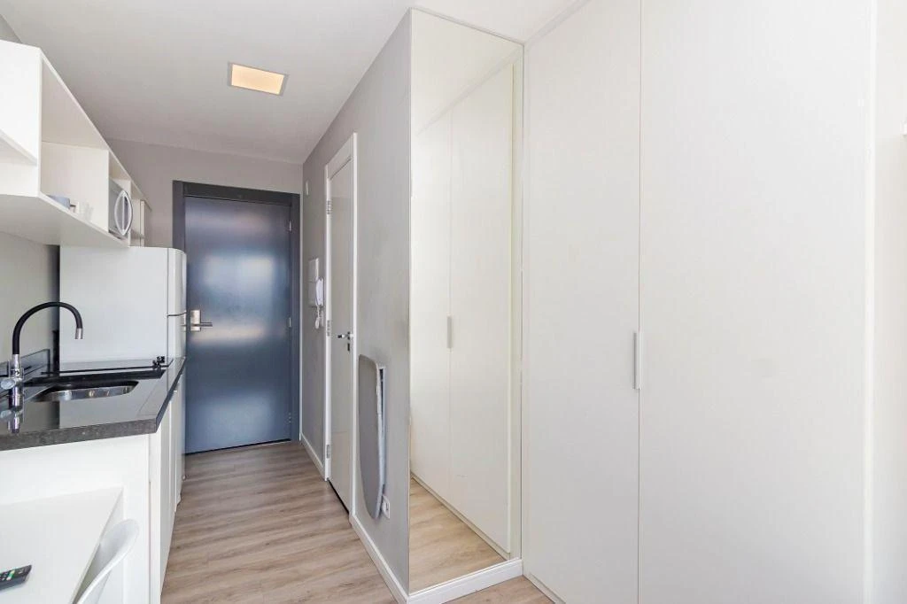 1 quarto e espaço de home office: apartamento de 17 m² — photo 11