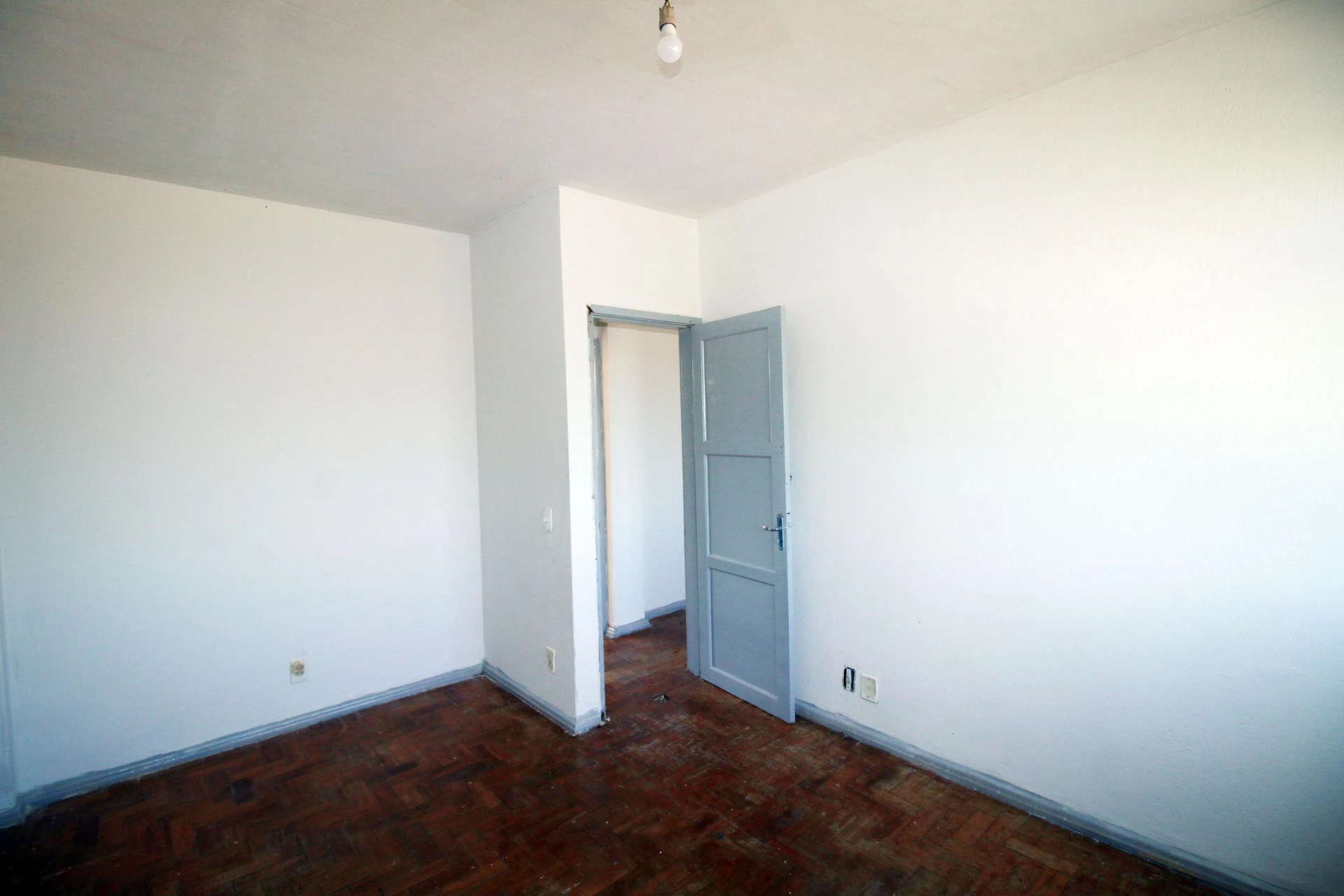 Apartamento sem mobília com 3 quartos e 1 banheiro — photo 20