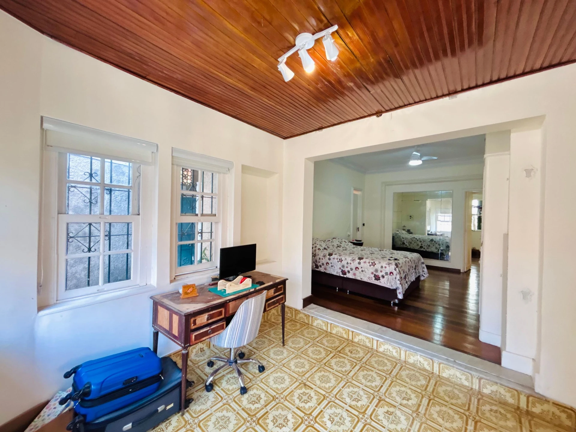 Furnished house, 380 m², with a grill on the balcony — photo 4