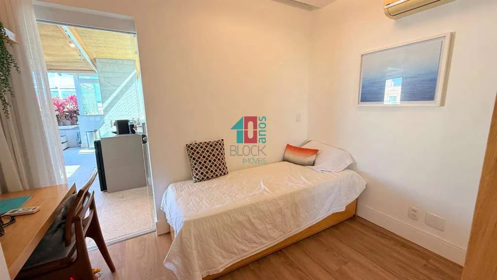 Дуплекс 221 м² з 4 спальнями та приватним басейном — photo 17