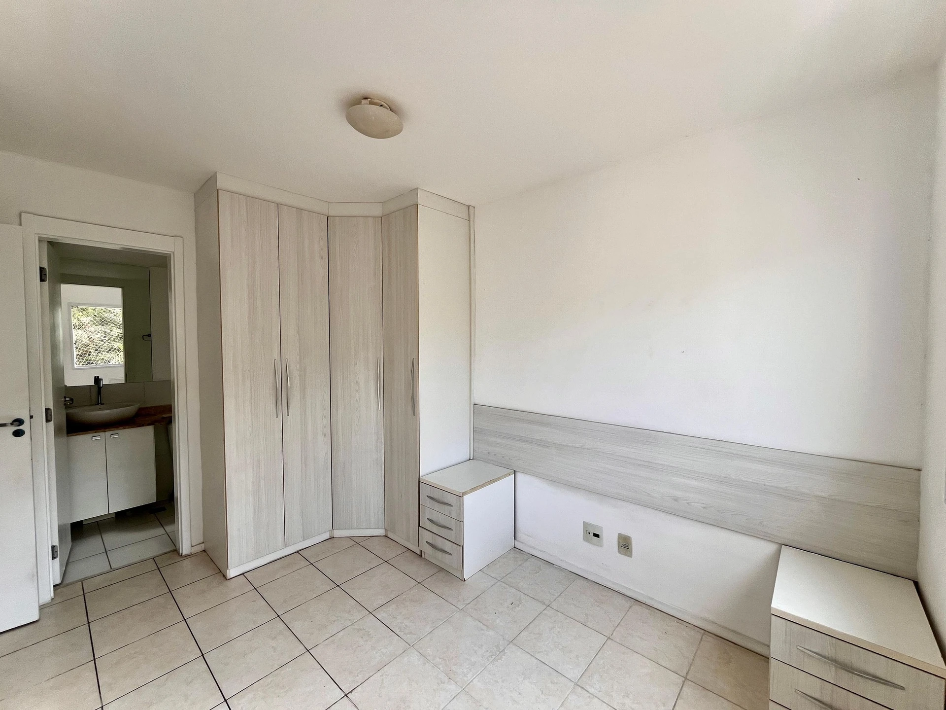Квартира з 3 спальнями та балконом, 3 ванні — photo 29