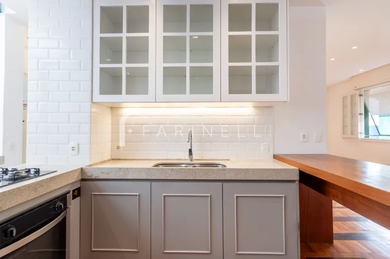 Unfurnished apartment with 3 bedrooms and 4 bathrooms — photo 10