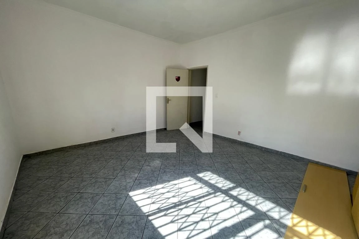 Casa para alugar com 4 quartos, varanda e quintal — photo 36
