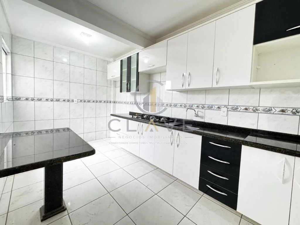 4-bedroom house, 1 with its own bathroom, 136 m², Curitiba — photo 2