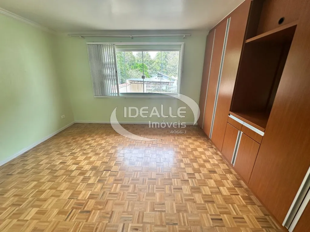 184 m² house with a built-in balcony grill — photo 11