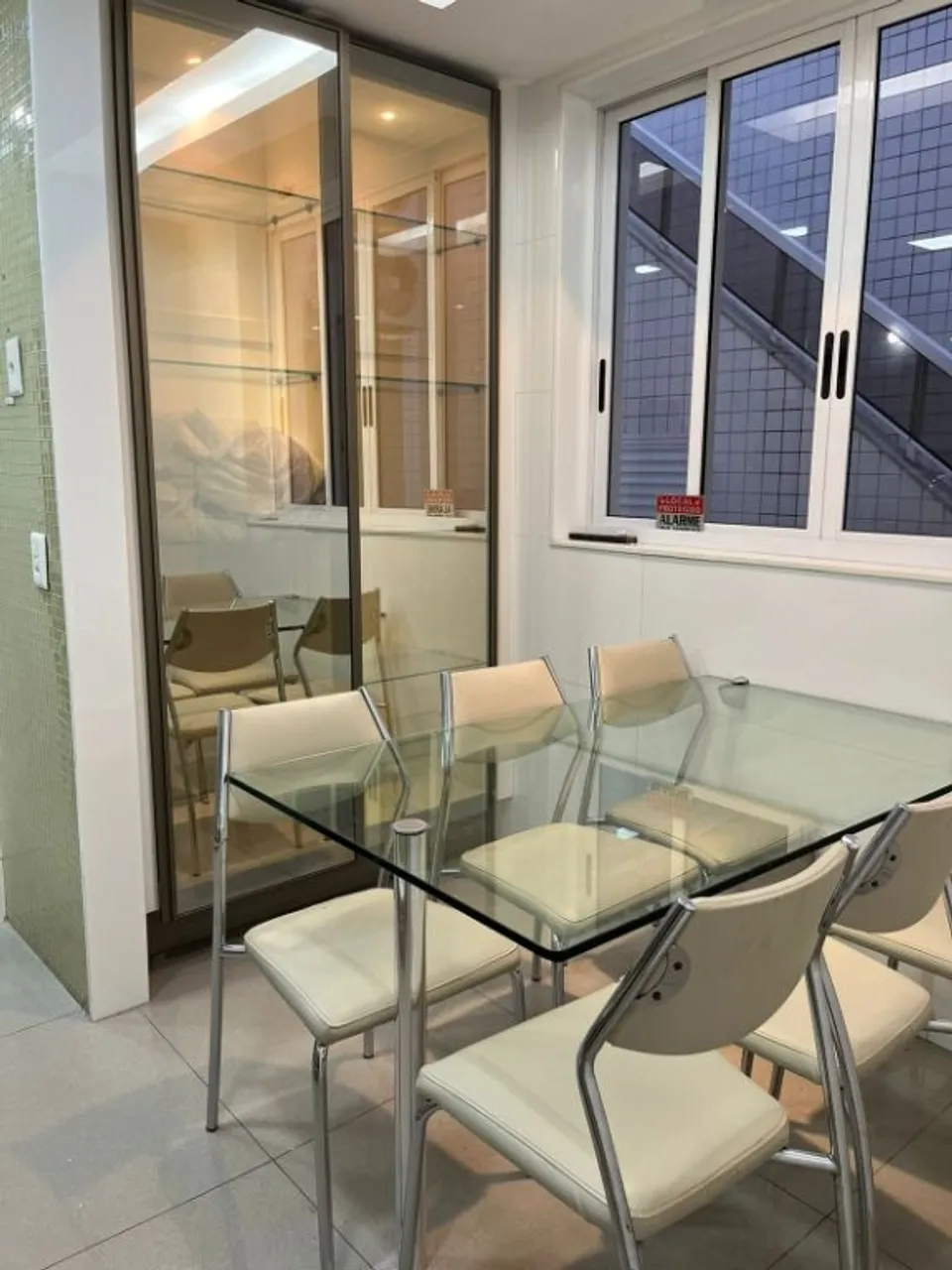 Casa com 3 quartos e 4 banheiros, varanda com churrasqueira — photo 7