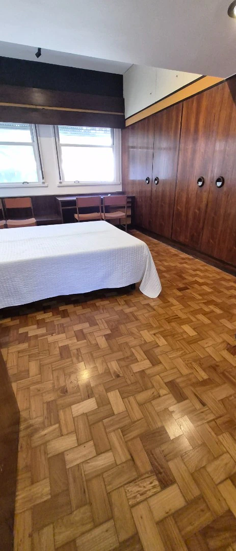 Apartamento com 4 quartos e 300 m², 1 suíte e 4 banheiros — photo 22