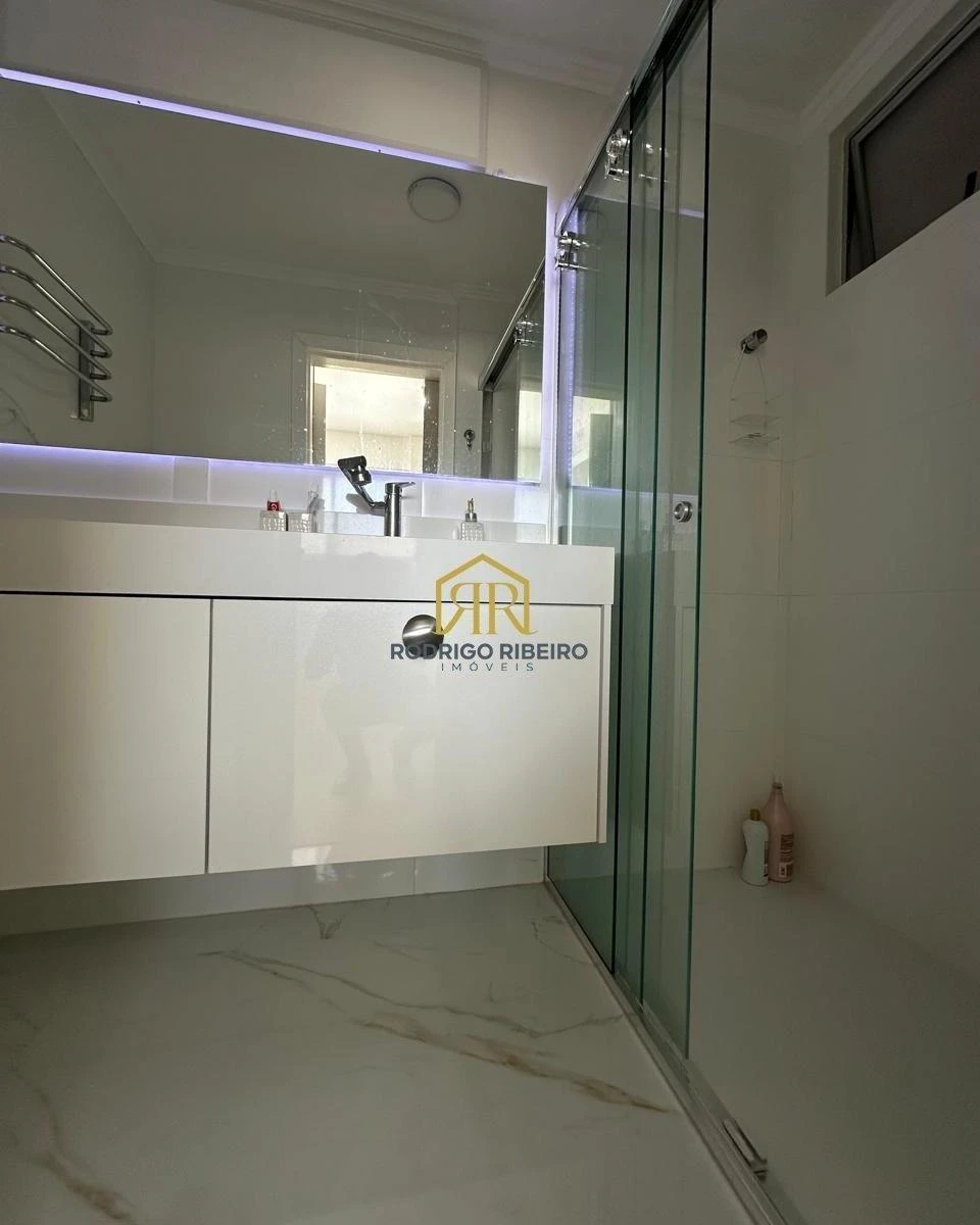3-bedroom apartment with a home office in Florianópolis — photo 4