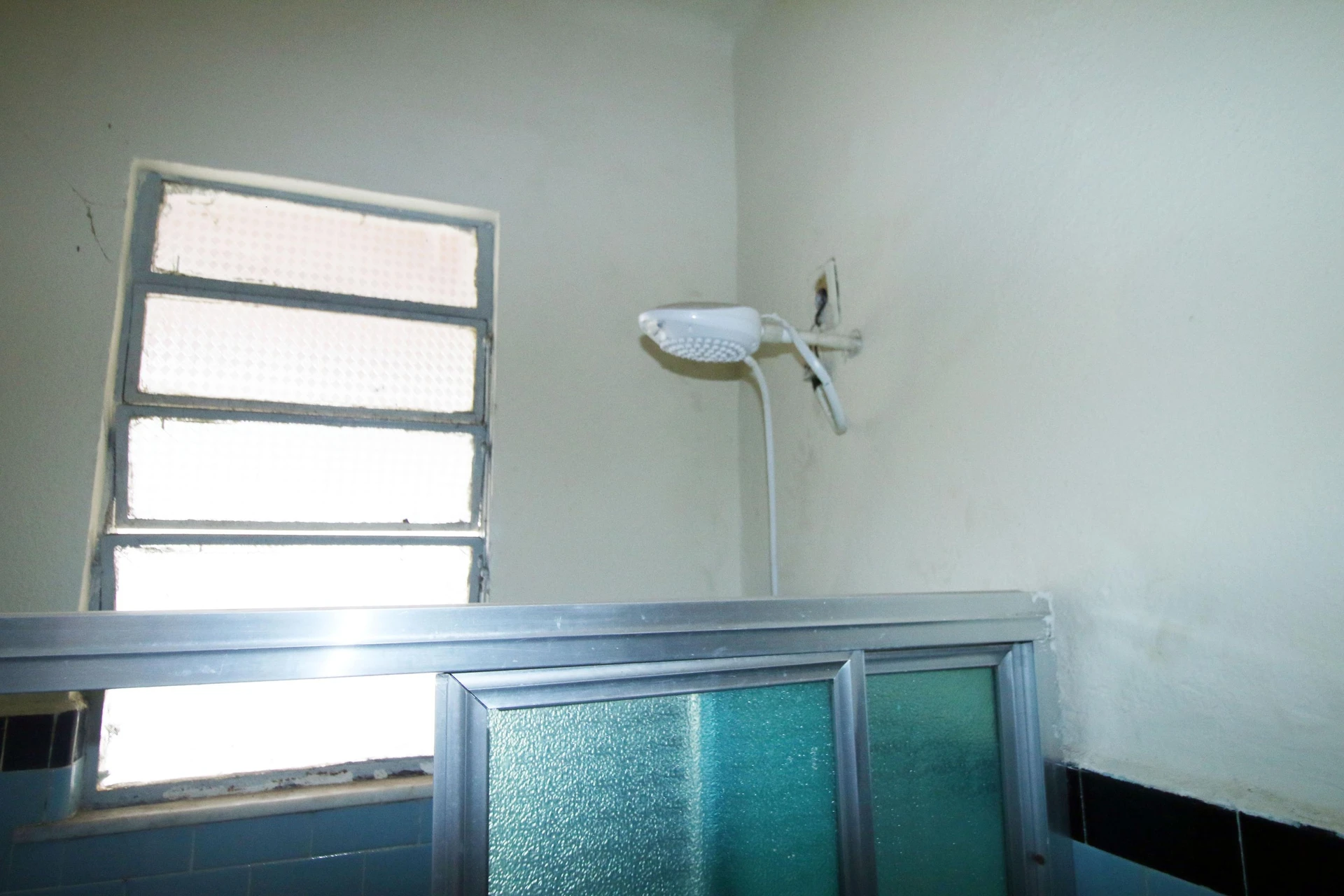 One-bedroom house with a garden — photo 12